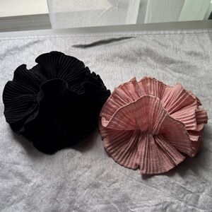 Women’s Pleated Ruffle Hair Scrunchie - Black and Pink
